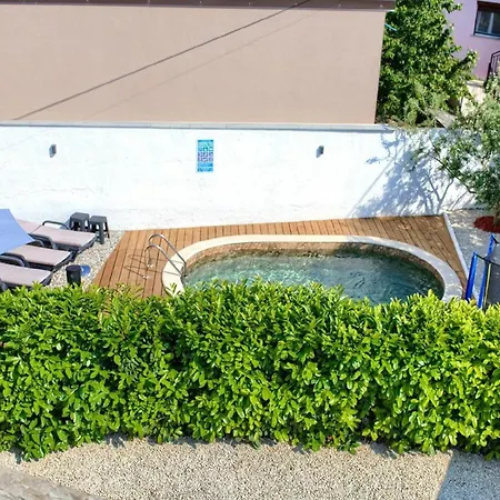 Mit Privatpool Fuer 6 Personen Ca 140 Qm In Loborika, Istrien Suedkueste Von Istrien Сasa de vacaciones *